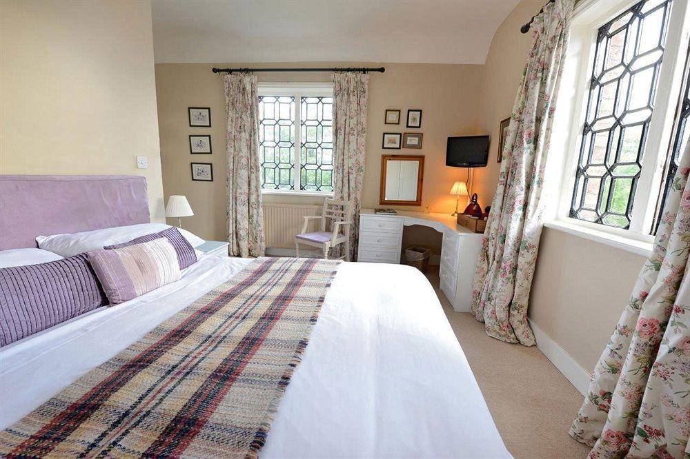 فندق Wrenburyفي  The Cholmondeley Arms المظهر الخارجي الصورة